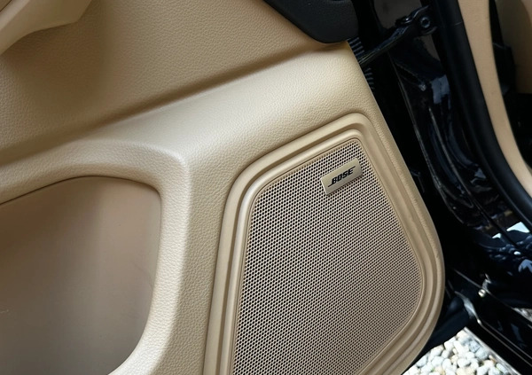 Porsche Macan cena 165800 przebieg: 63434, rok produkcji 2018 z Gąbin małe 631